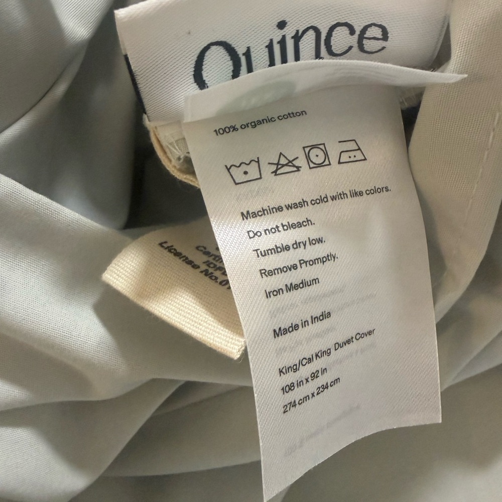 Quince Classic Organic Percale Duvet Cover Set - Picture 6 of 14
